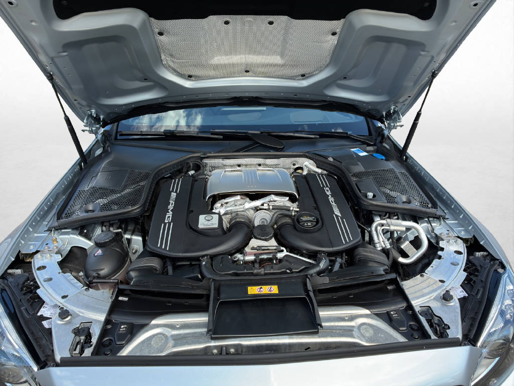 MERCEDES-BENZ C 63 S AMG Coupé-image-9