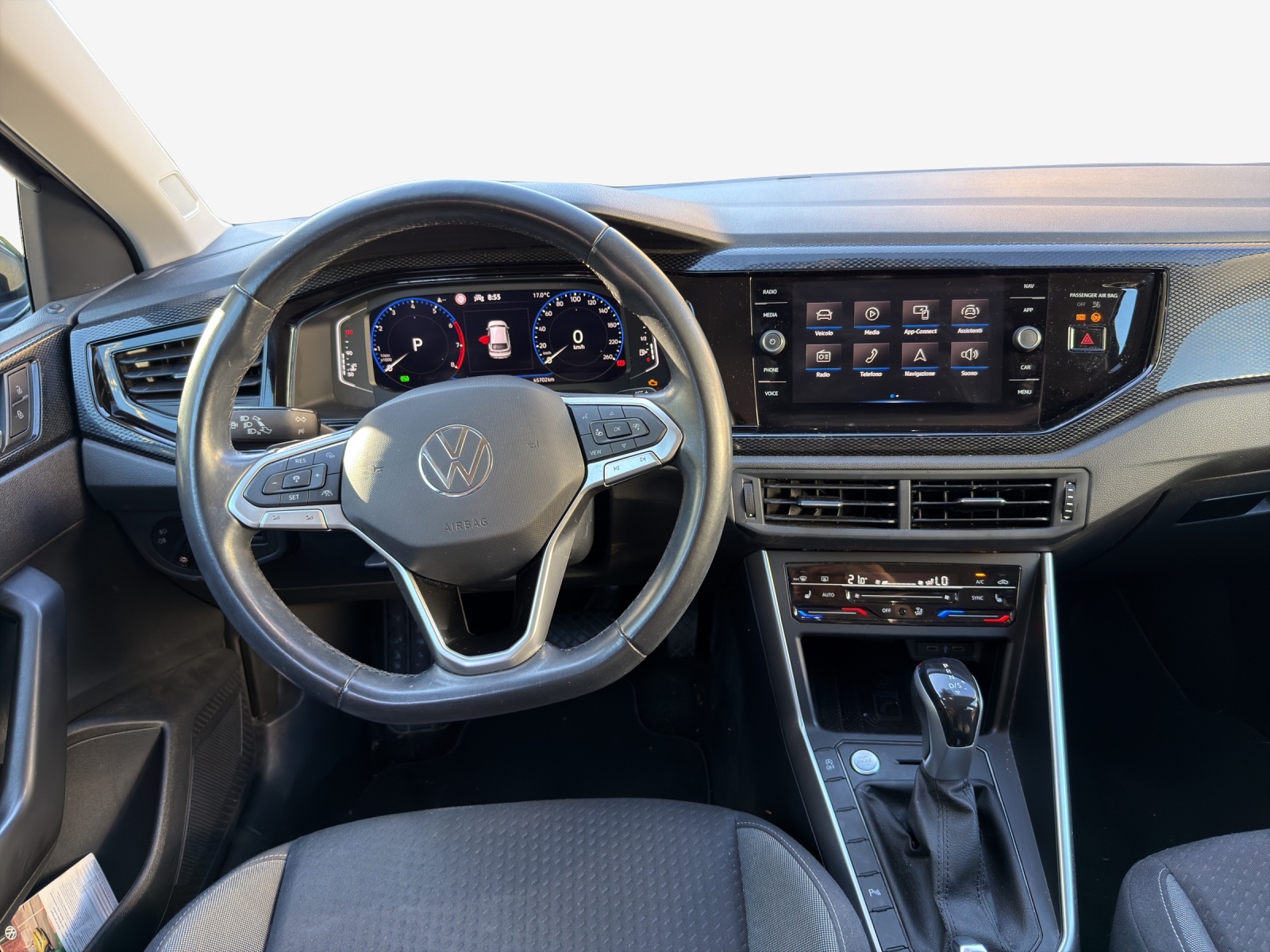 VW Taigo 1.0 TSI Life DSG-image-8