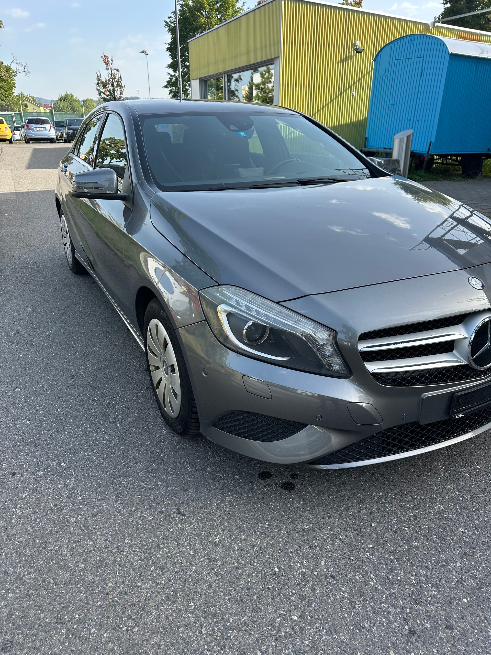 MERCEDES-BENZ A 180 7G-DCT-image-1