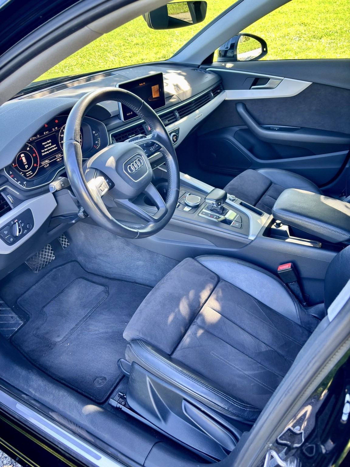 AUDI 2.0 TDI 190 Design quattro S-Tronic-image-5