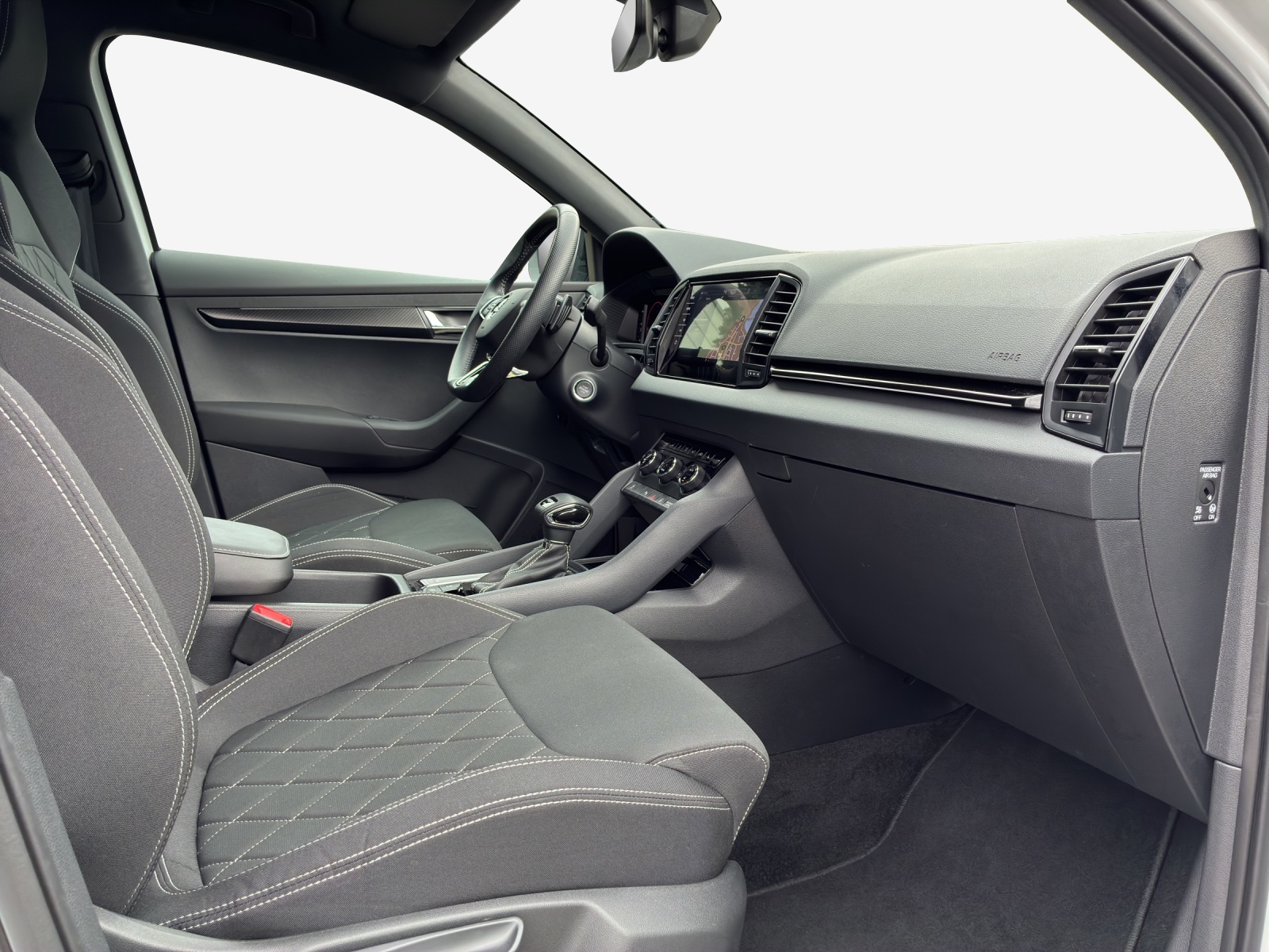 SKODA Karoq 2.0 TSI SportLine 4x4 DSG-image-14