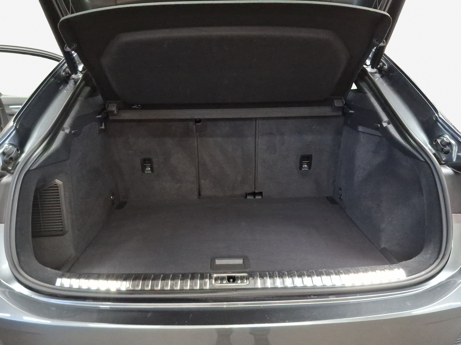 AUDI Q3 Sportback 45 TFSI e S line Attraction S-tronic-image-12