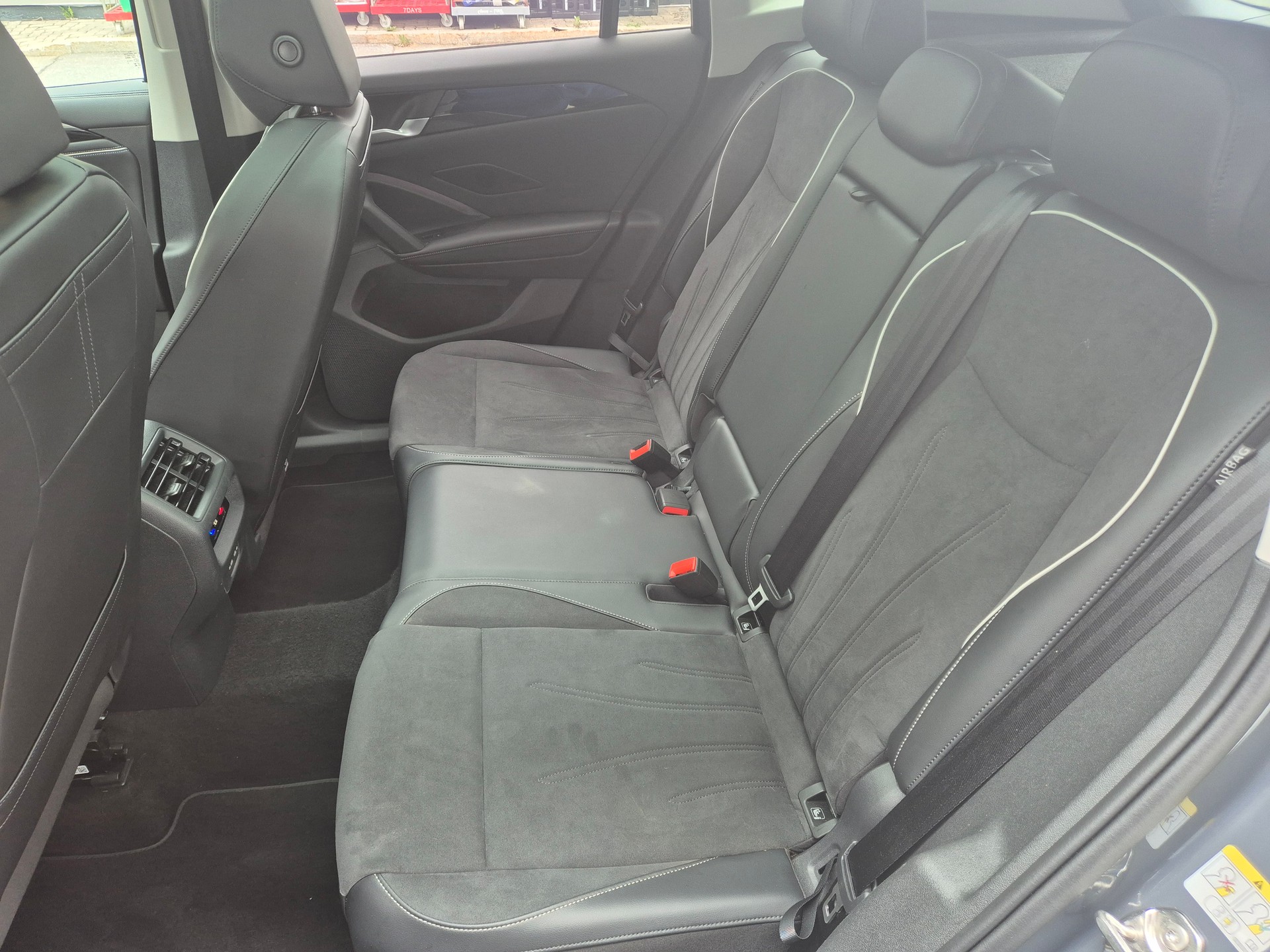 VW Tiguan 2.0 TSI DSG Elegance 4Motion-image-8