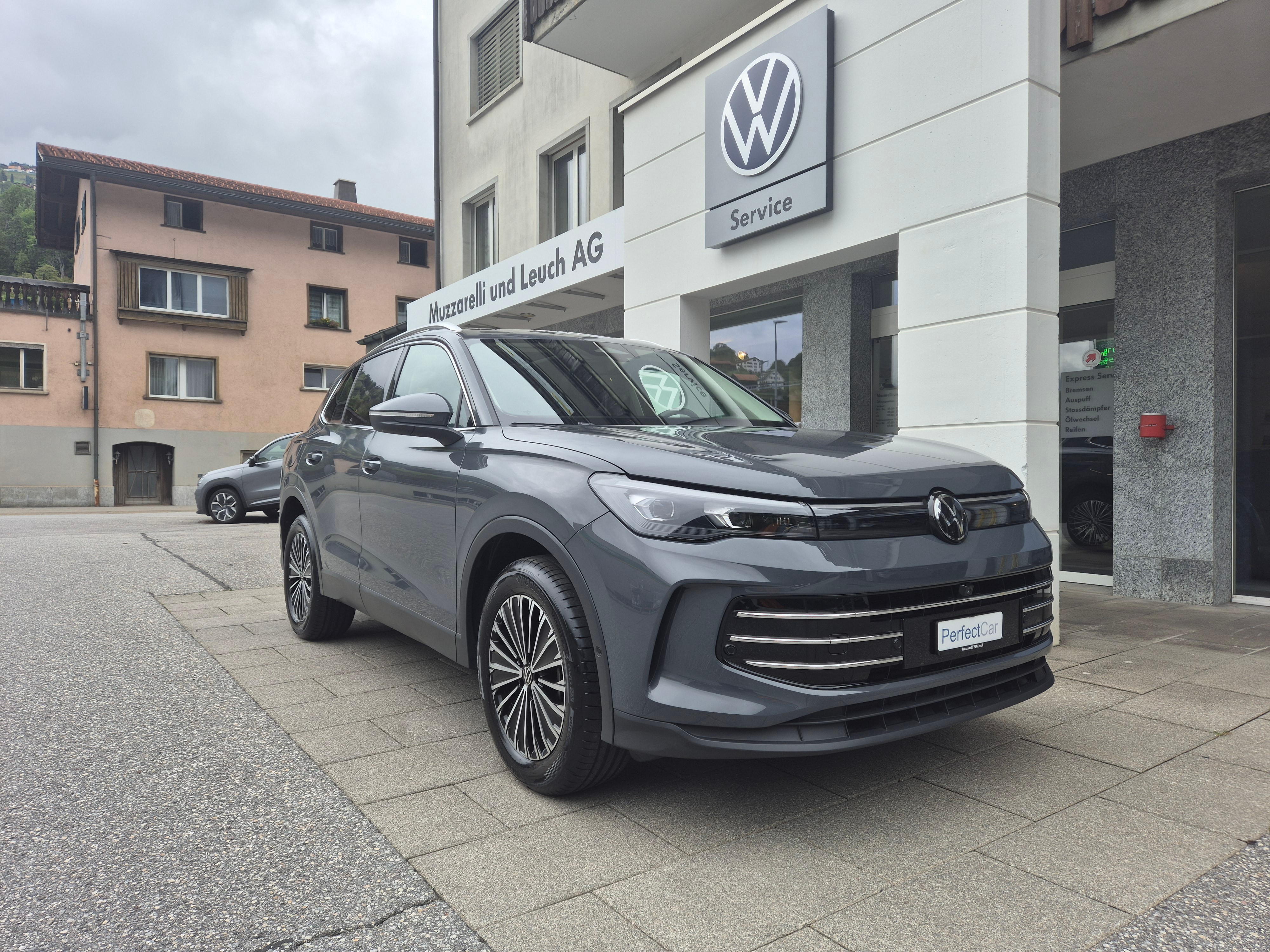 VW Tiguan 2.0 TSI DSG Elegance 4Motion — slika 1