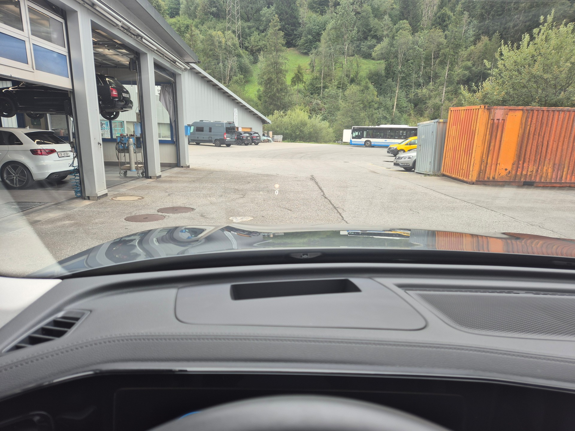 VW Tiguan 2.0 TSI DSG Elegance 4Motion-image-11