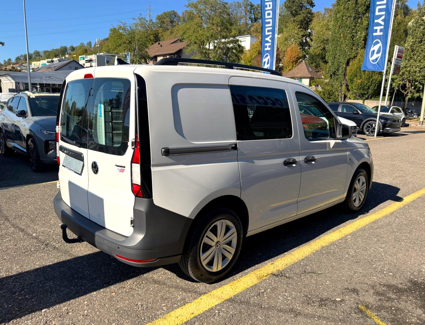 VW Caddy Cargo 2.0TDI 4M-image-4