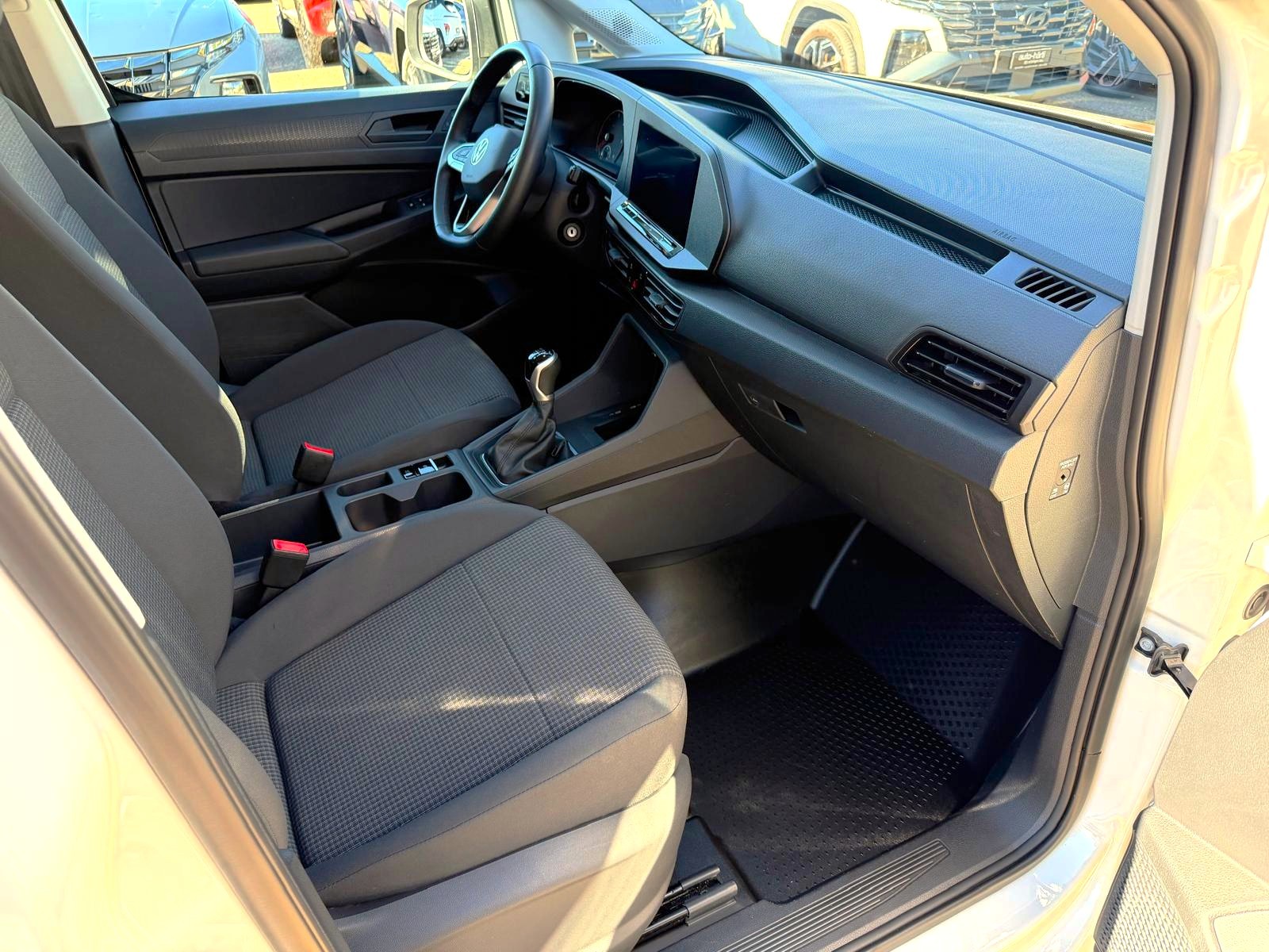 VW Caddy Cargo 2.0TDI 4M-image-3
