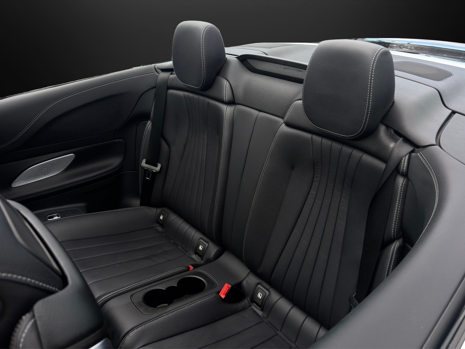MERCEDES-BENZ E 300 Cabriolet AMG Line 9G-Tronic mit 245 PS-image-11