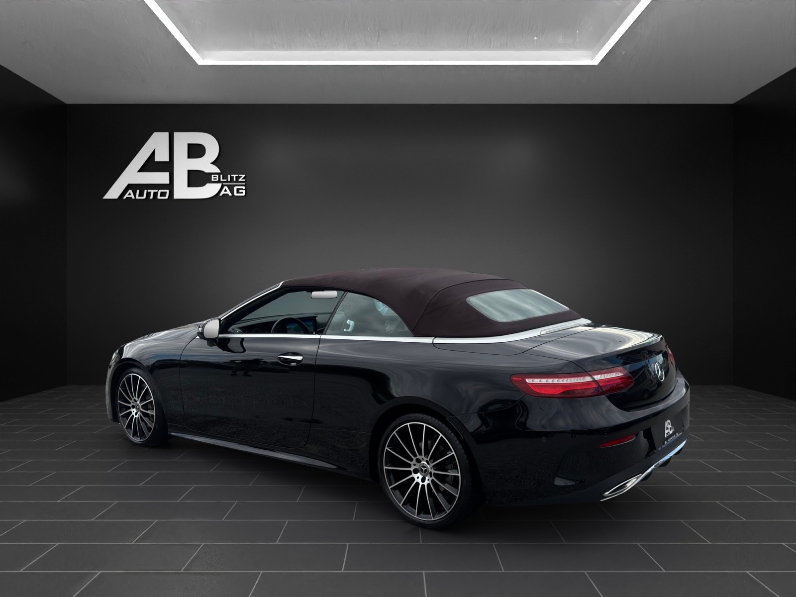 MERCEDES-BENZ E 300 Cabriolet AMG Line 9G-Tronic mit 245 PS-image-18