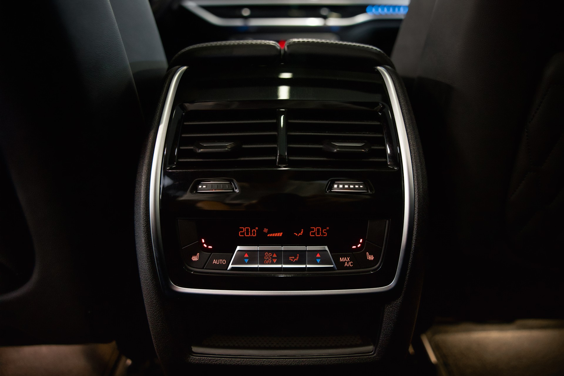 BMW X7 xDrive 48V 40d M Sport Pro Steptronic-image-25