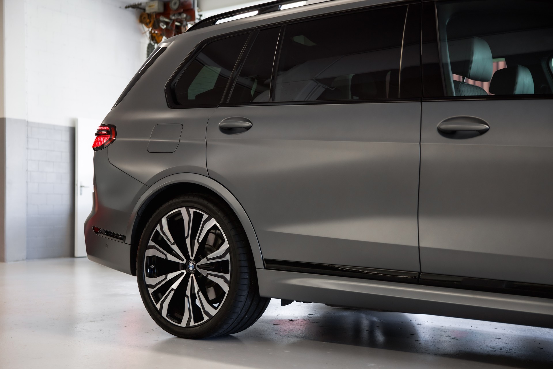 BMW X7 xDrive 48V 40d M Sport Pro Steptronic-image-11