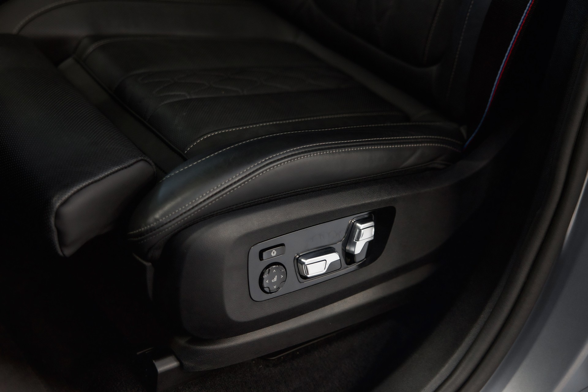 BMW X7 xDrive 48V 40d M Sport Pro Steptronic-image-20