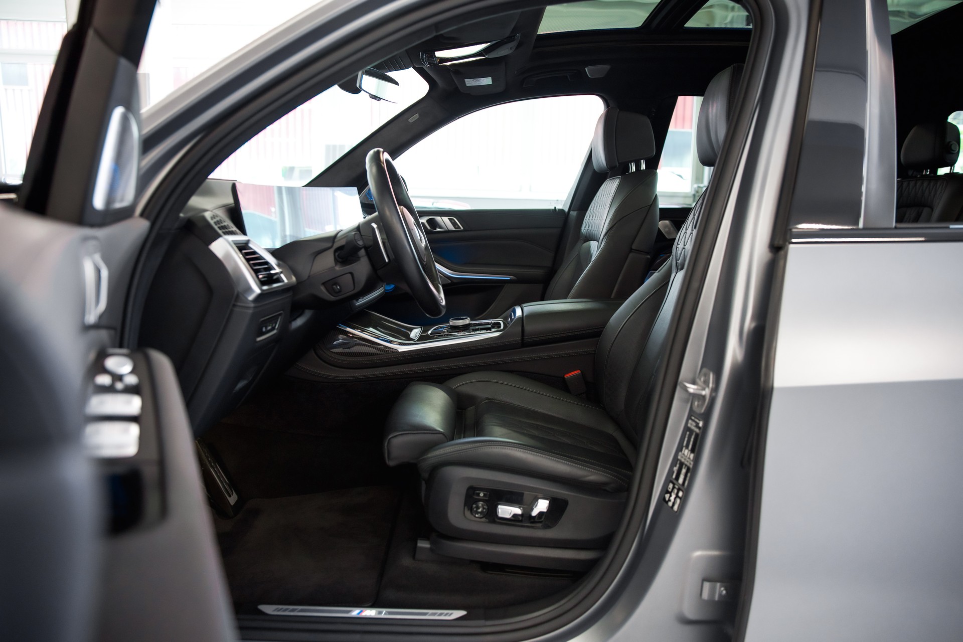 BMW X7 xDrive 48V 40d M Sport Pro Steptronic-image-18