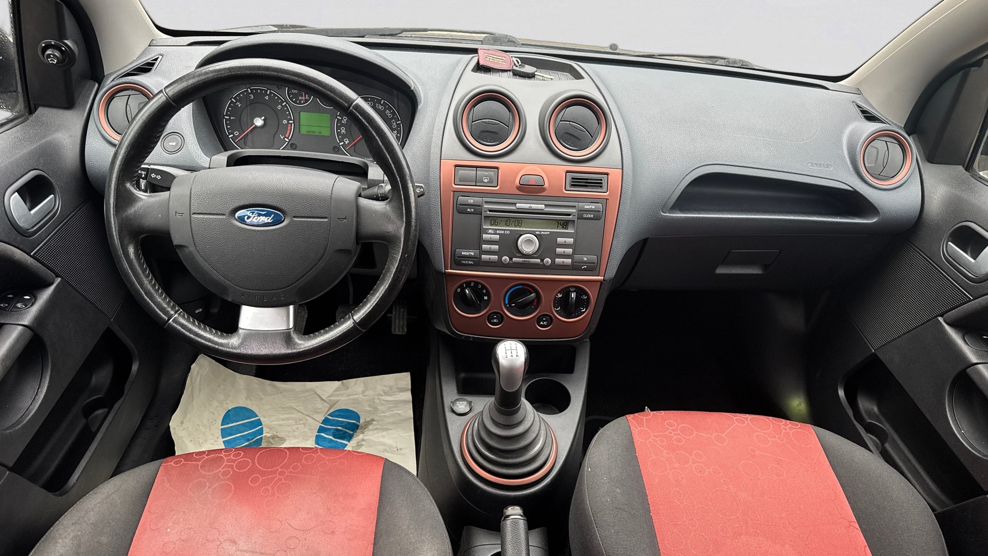 FORD Fiesta 1.4 16V-image-15