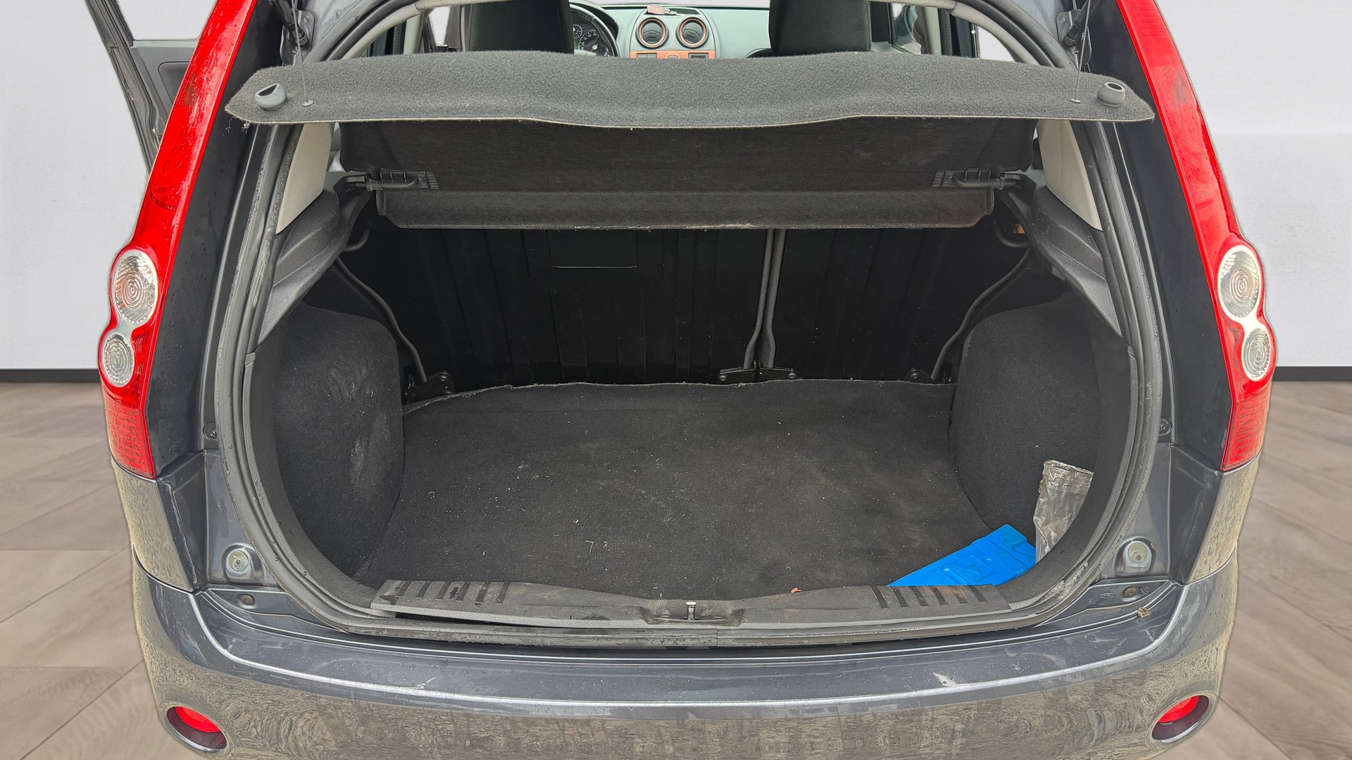 FORD Fiesta 1.4 16V-image-8