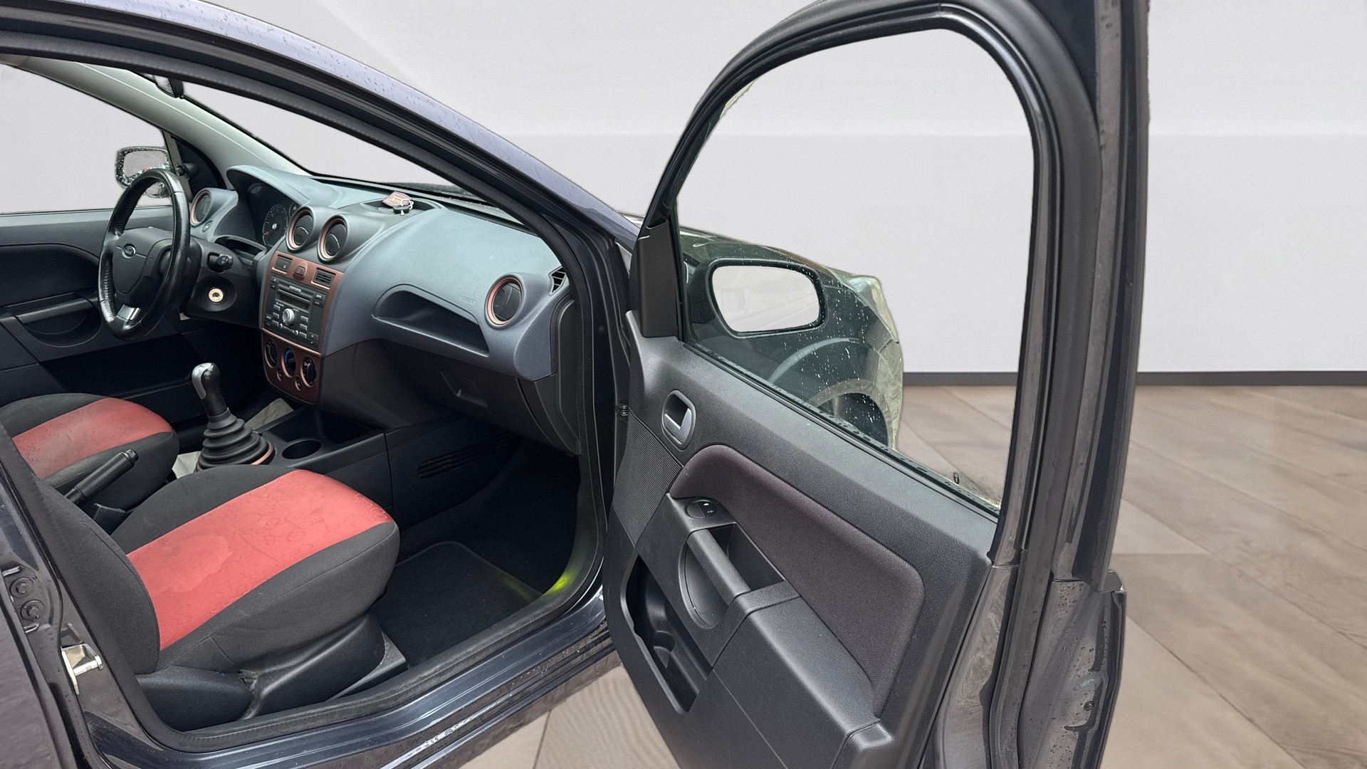 FORD Fiesta 1.4 16V-image-11