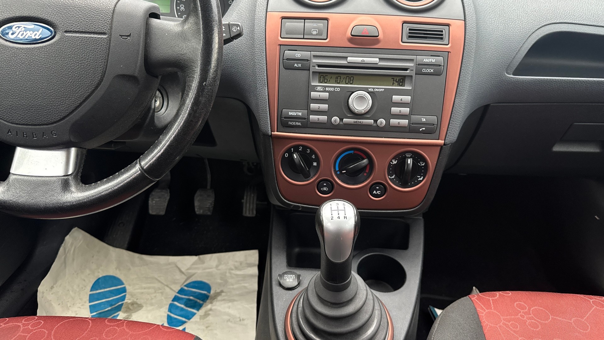 FORD Fiesta 1.4 16V-image-16