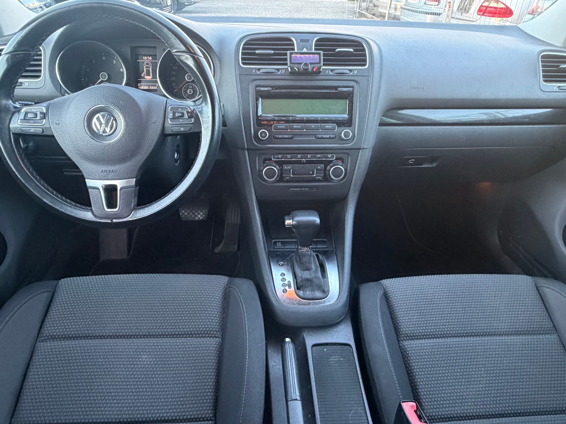 VW Golf 1.4 TSI Highline DSG-image-4