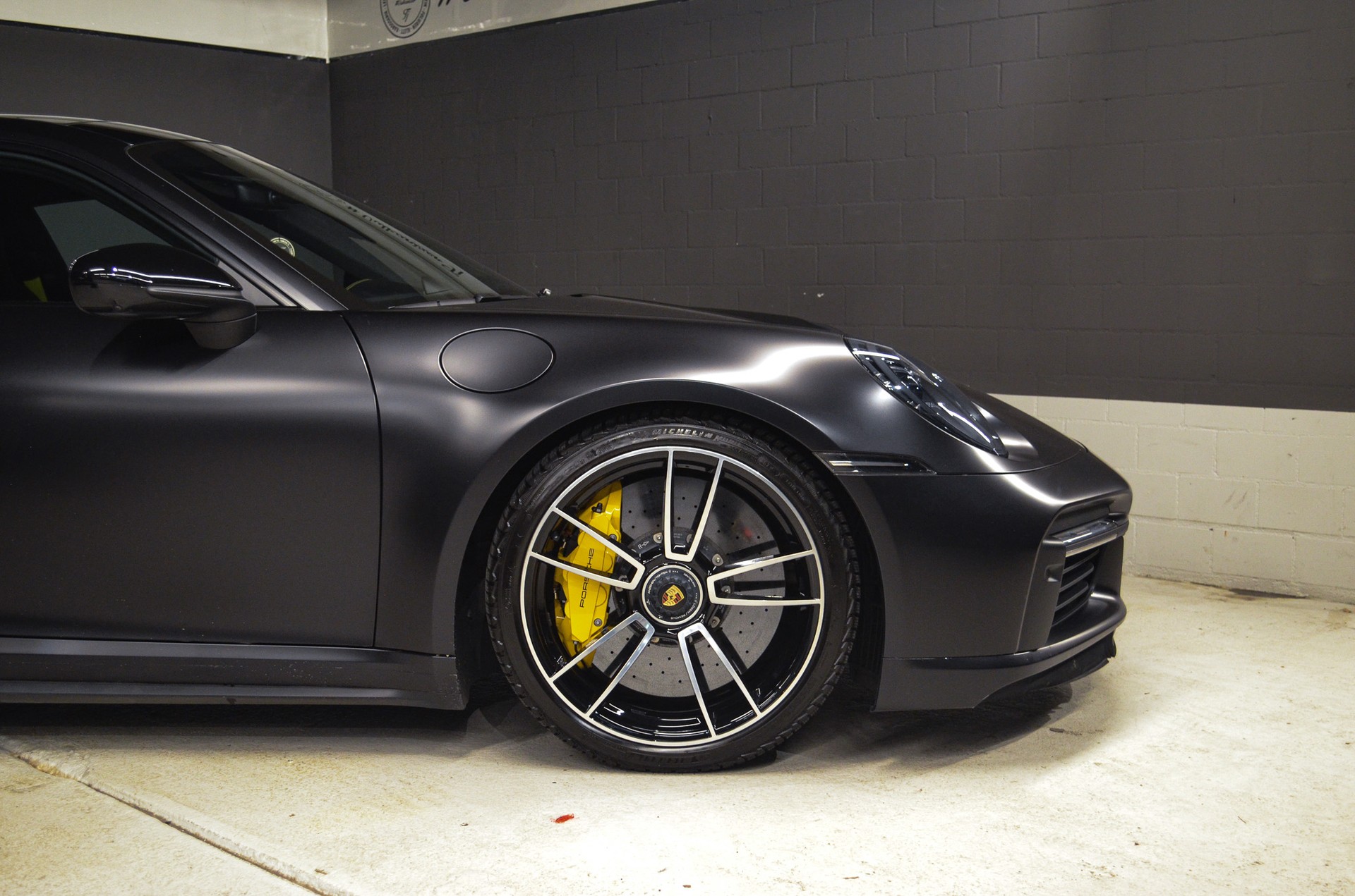PORSCHE 911 Turbo S PDK-image-2