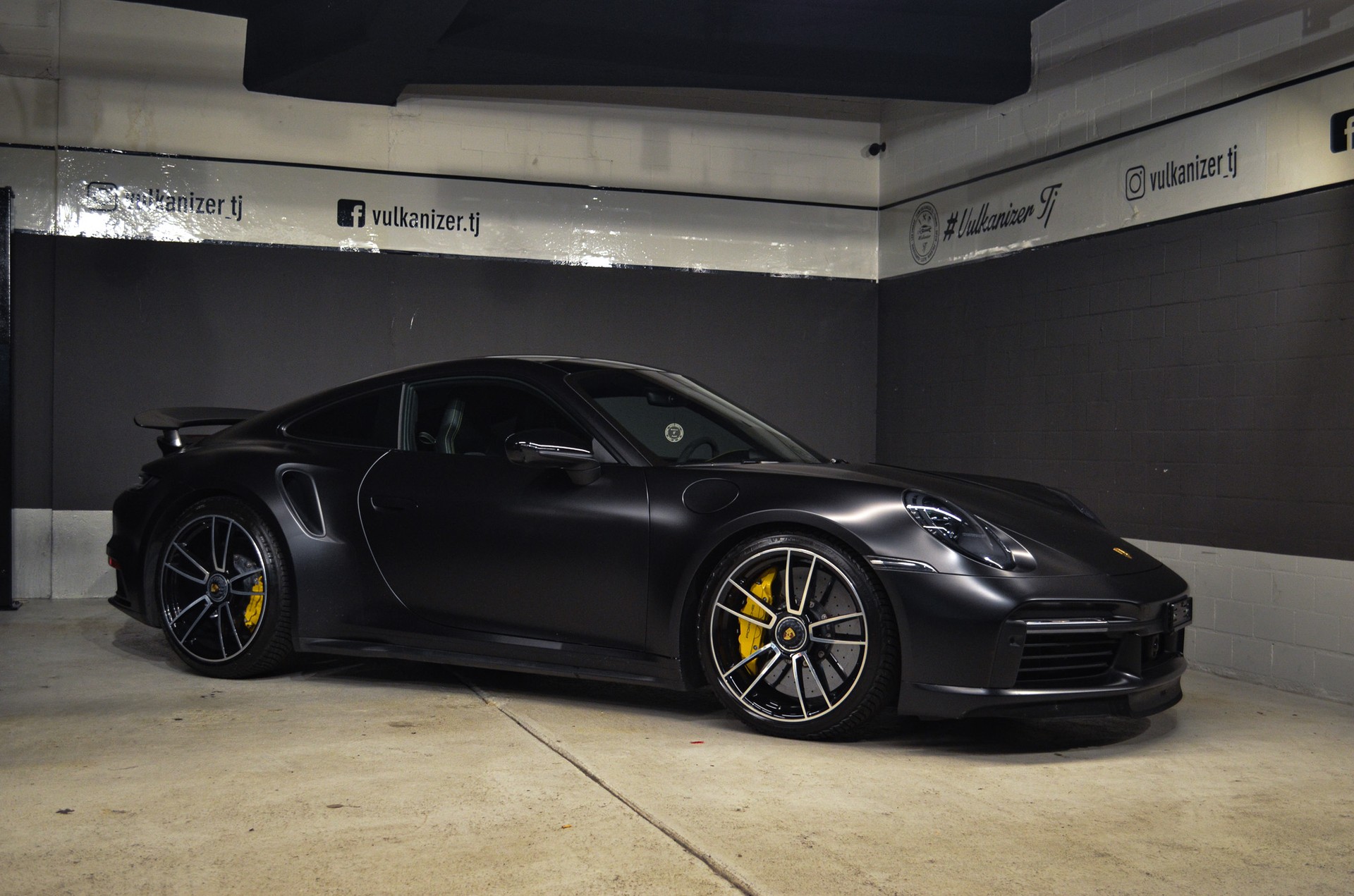 PORSCHE 911 Turbo S PDK-image-1