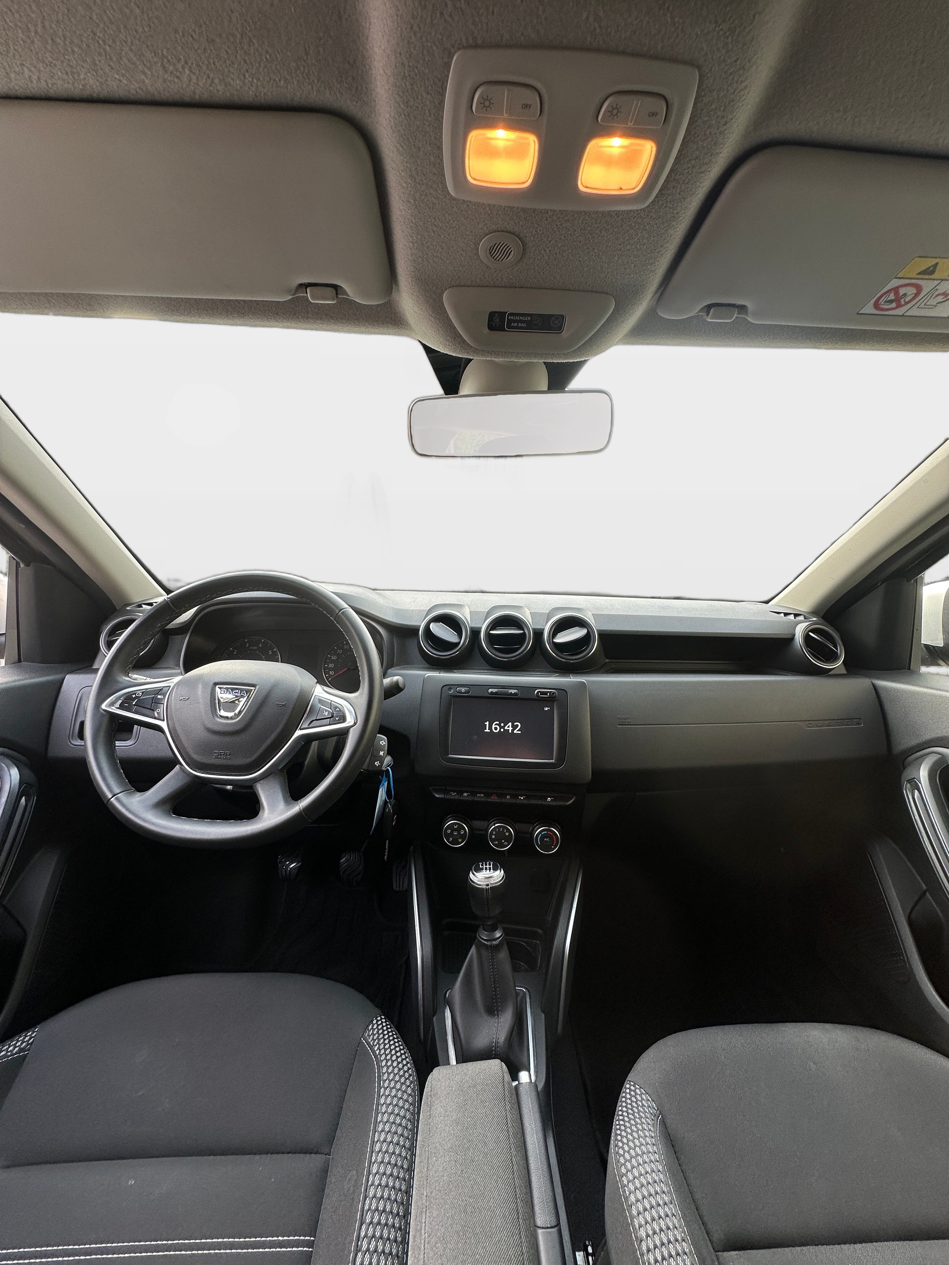 DACIA Duster SCe 115 Prestige 4x4-image-7