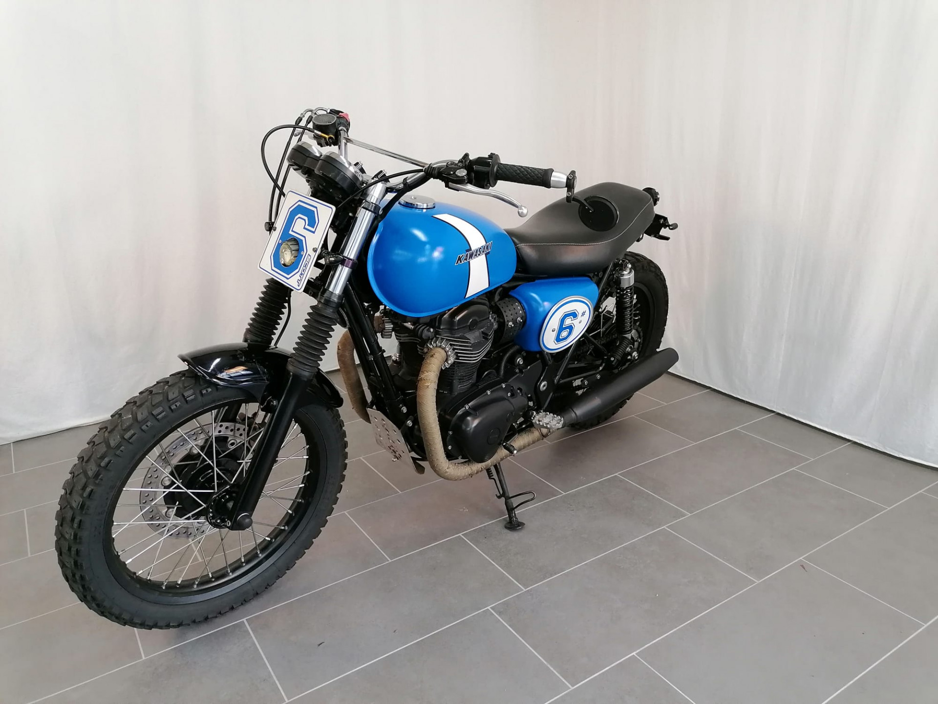 KAWASAKI W 800-showroom-element-2
