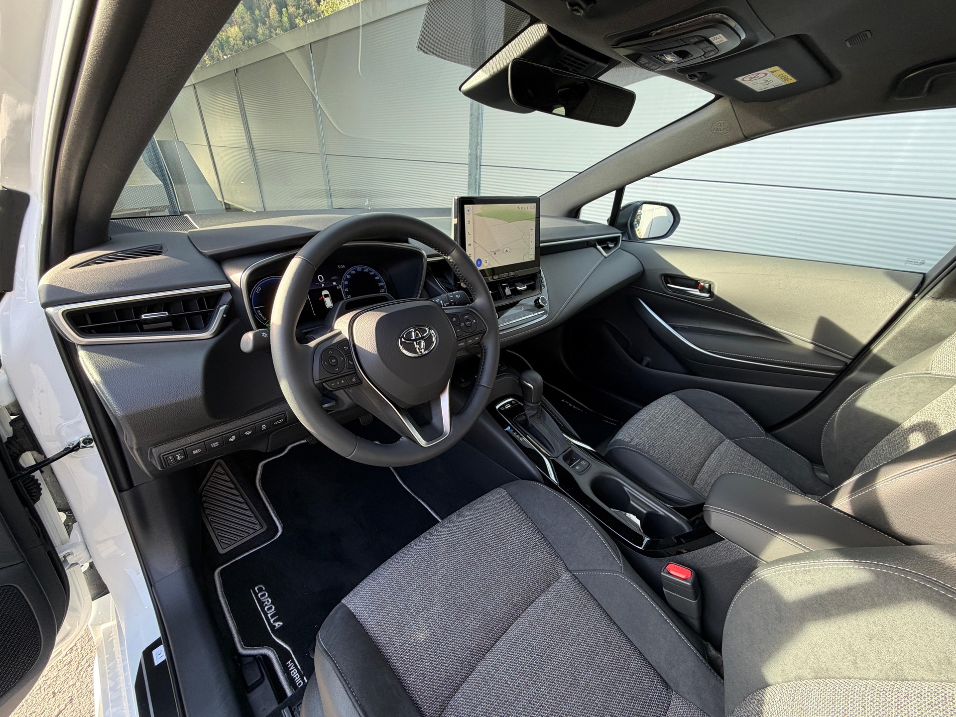 TOYOTA Corolla Touring Sports 1.8 HSD Swiss Edition-image-7