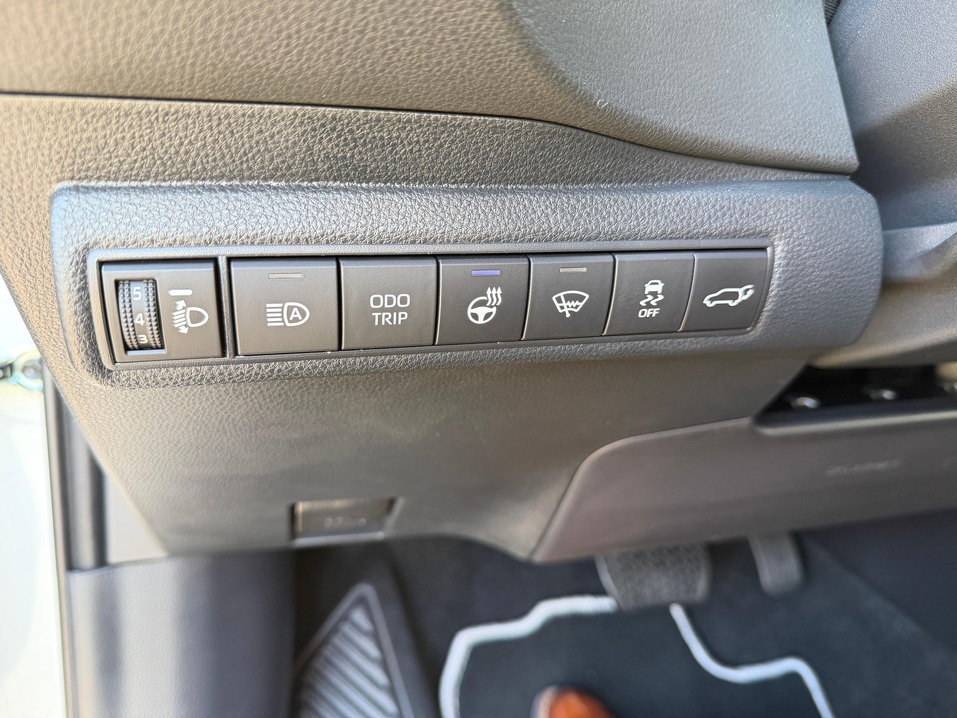 TOYOTA Corolla Touring Sports 1.8 HSD Swiss Edition-image-9