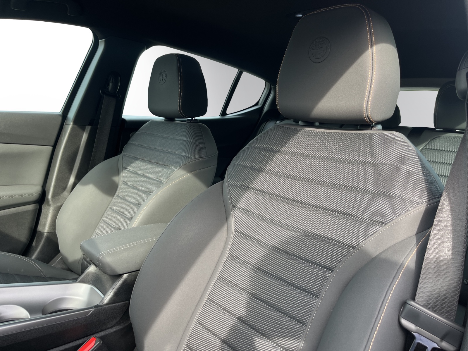 ALFA ROMEO Tonale 1.5 48V Hybrid Ti-image-9