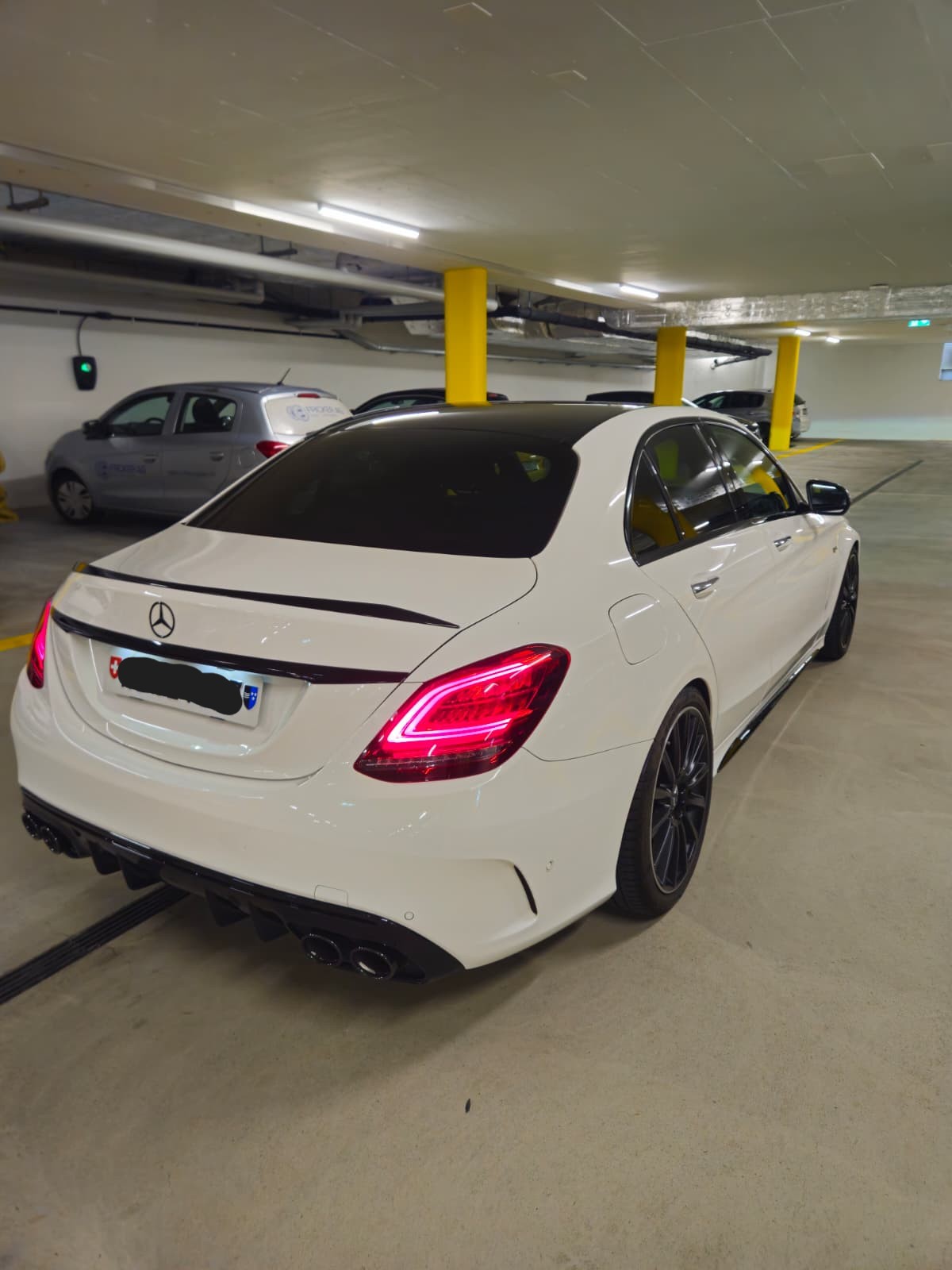 MERCEDES-BENZ C 43 AMG 4matic-image-2