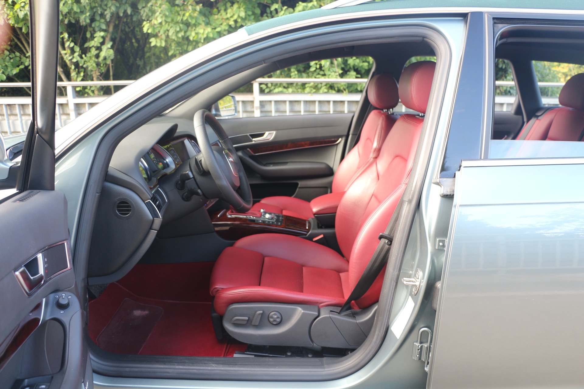 AUDI A6 Allroad 4.2 FSI quattro tiptronic-image-7