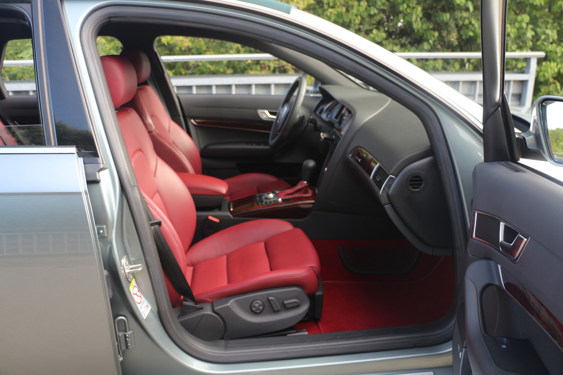 AUDI A6 Allroad 4.2 FSI quattro tiptronic-image-10