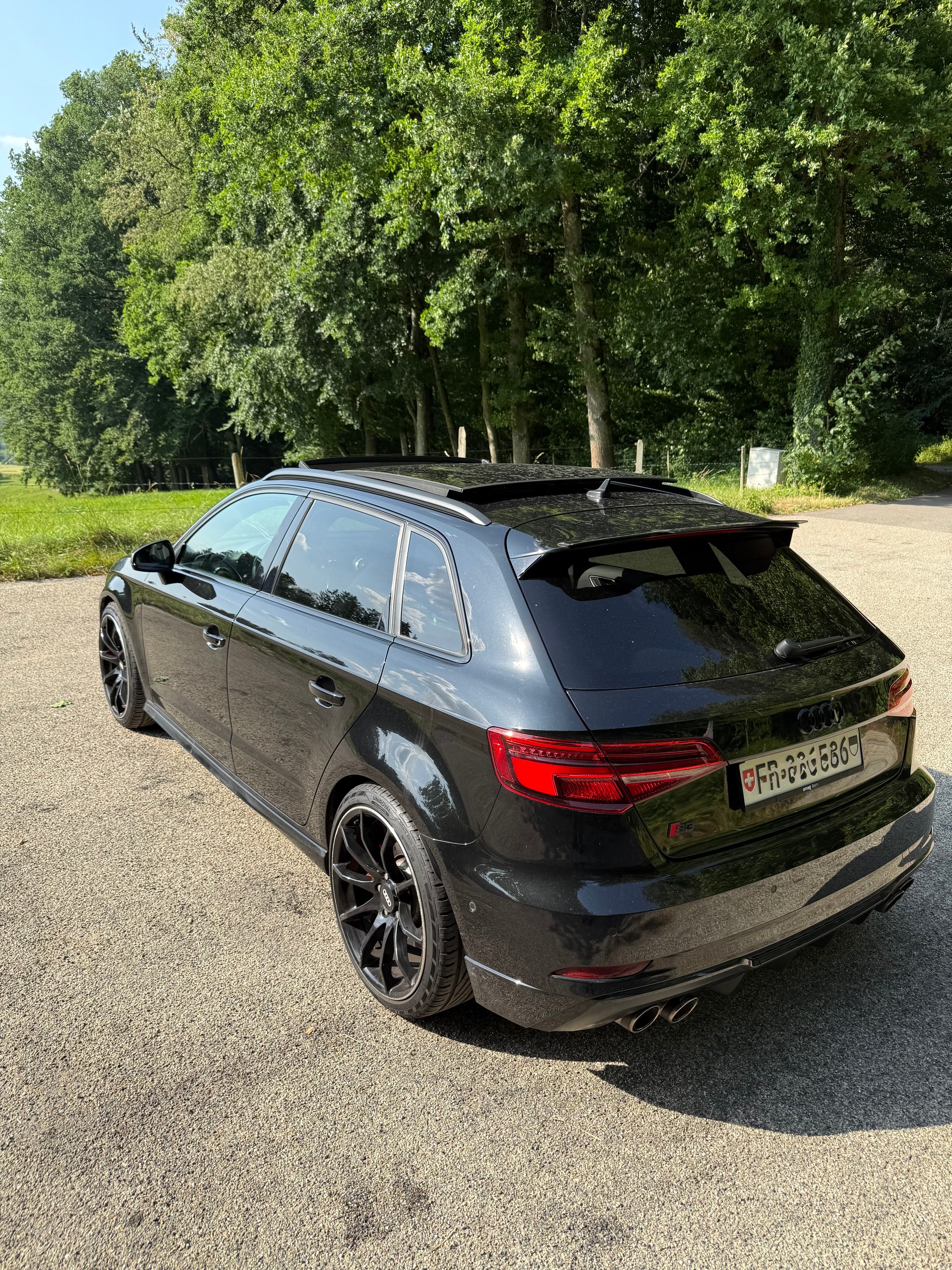 AUDI 2.0 T FSI quattro S-Tronic-image-1