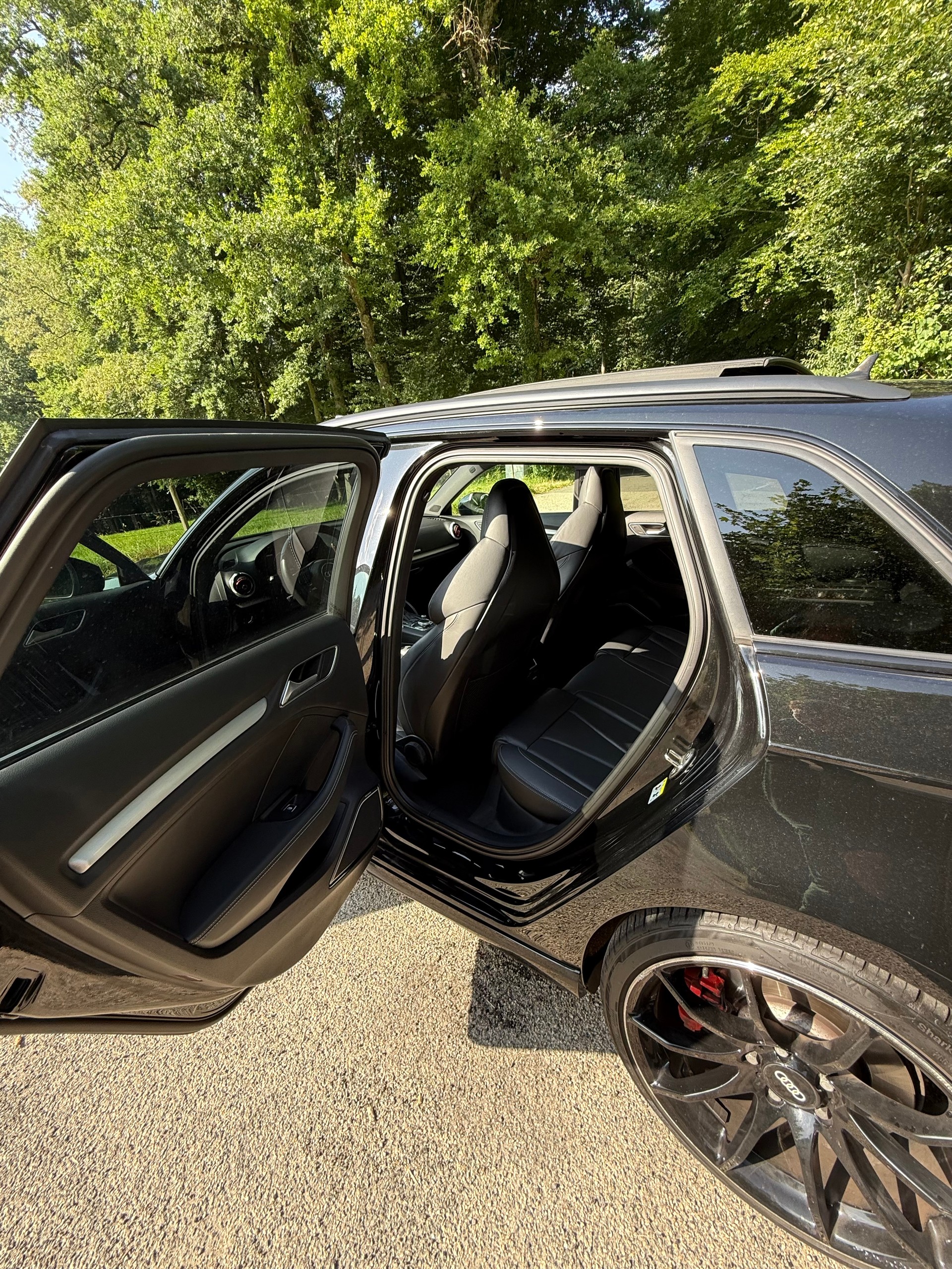AUDI 2.0 T FSI quattro S-Tronic-image-3