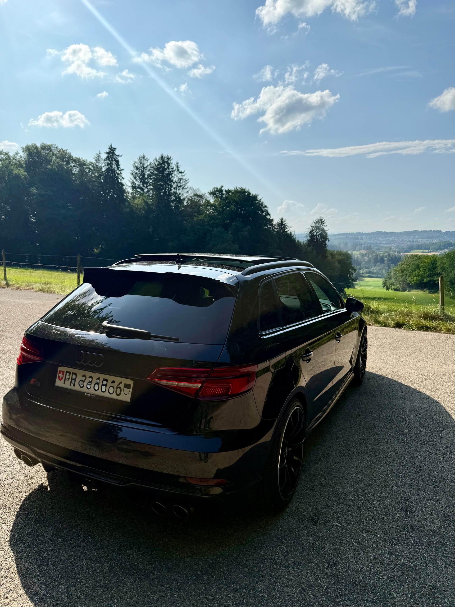 AUDI 2.0 T FSI quattro S-Tronic-image-2