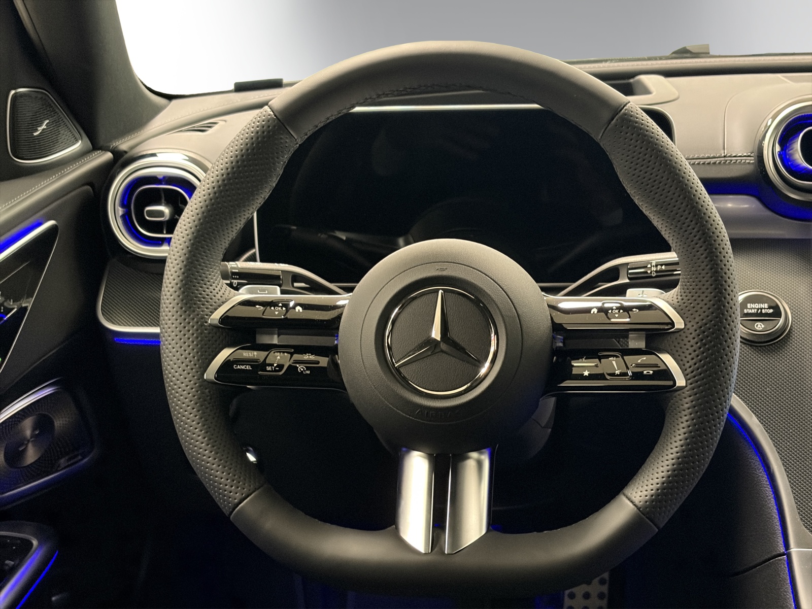 MERCEDES-BENZ C 200 4 Matic-image-13