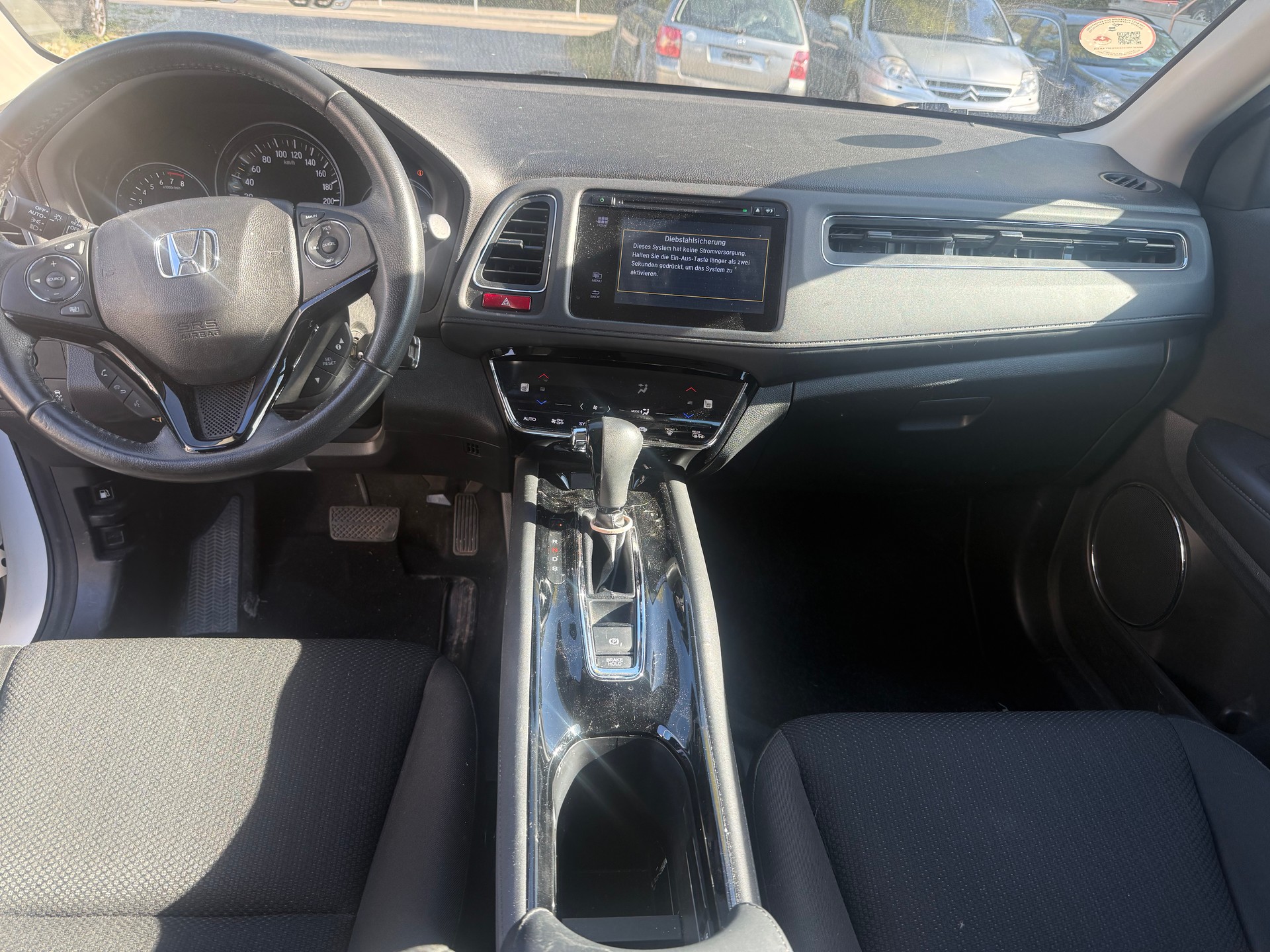 HONDA HR-V 1.5i-VTEC Executive CVT-image-8