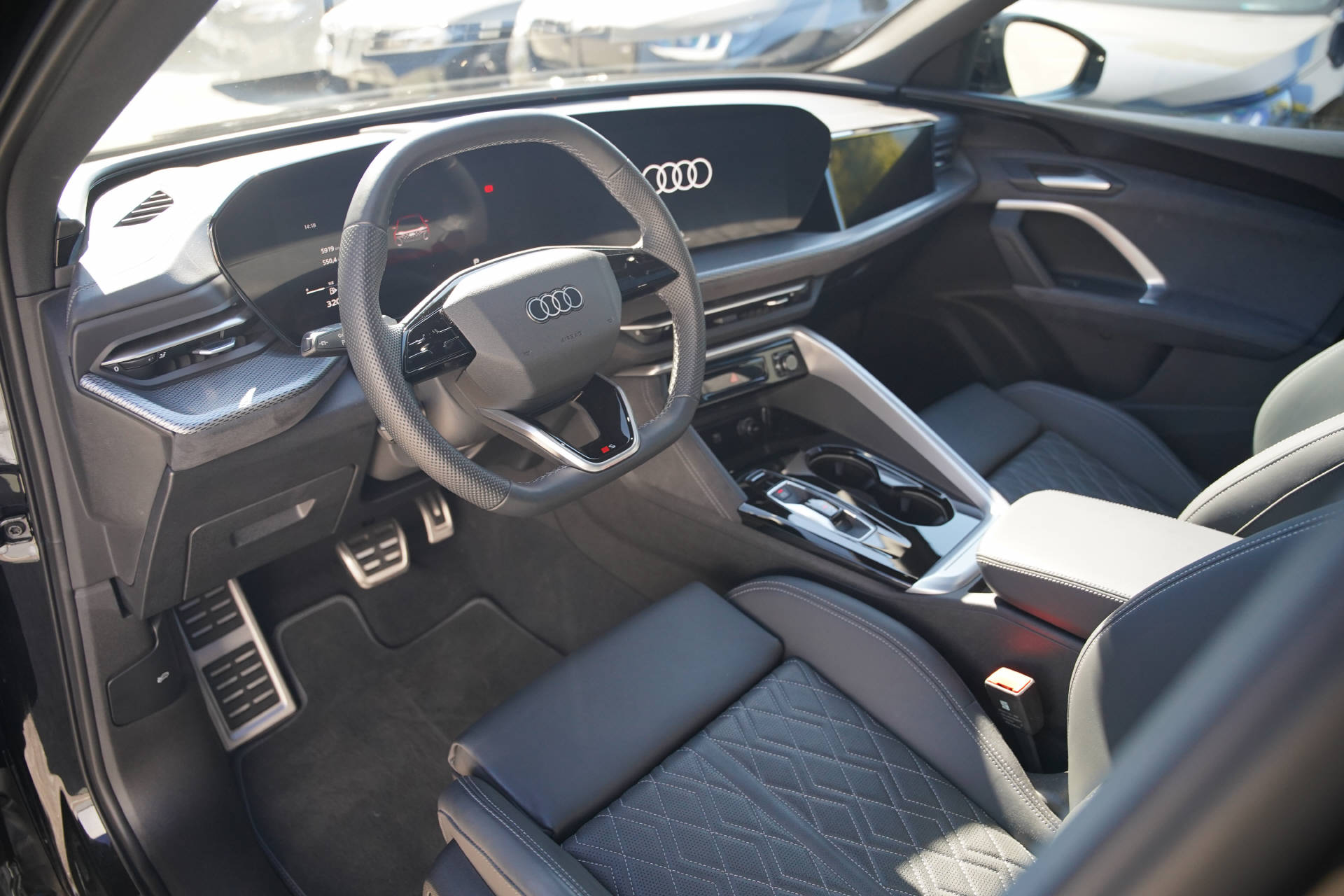 AUDI Q5 Sportback TDI quattro 150 kW S-tronic-image-6