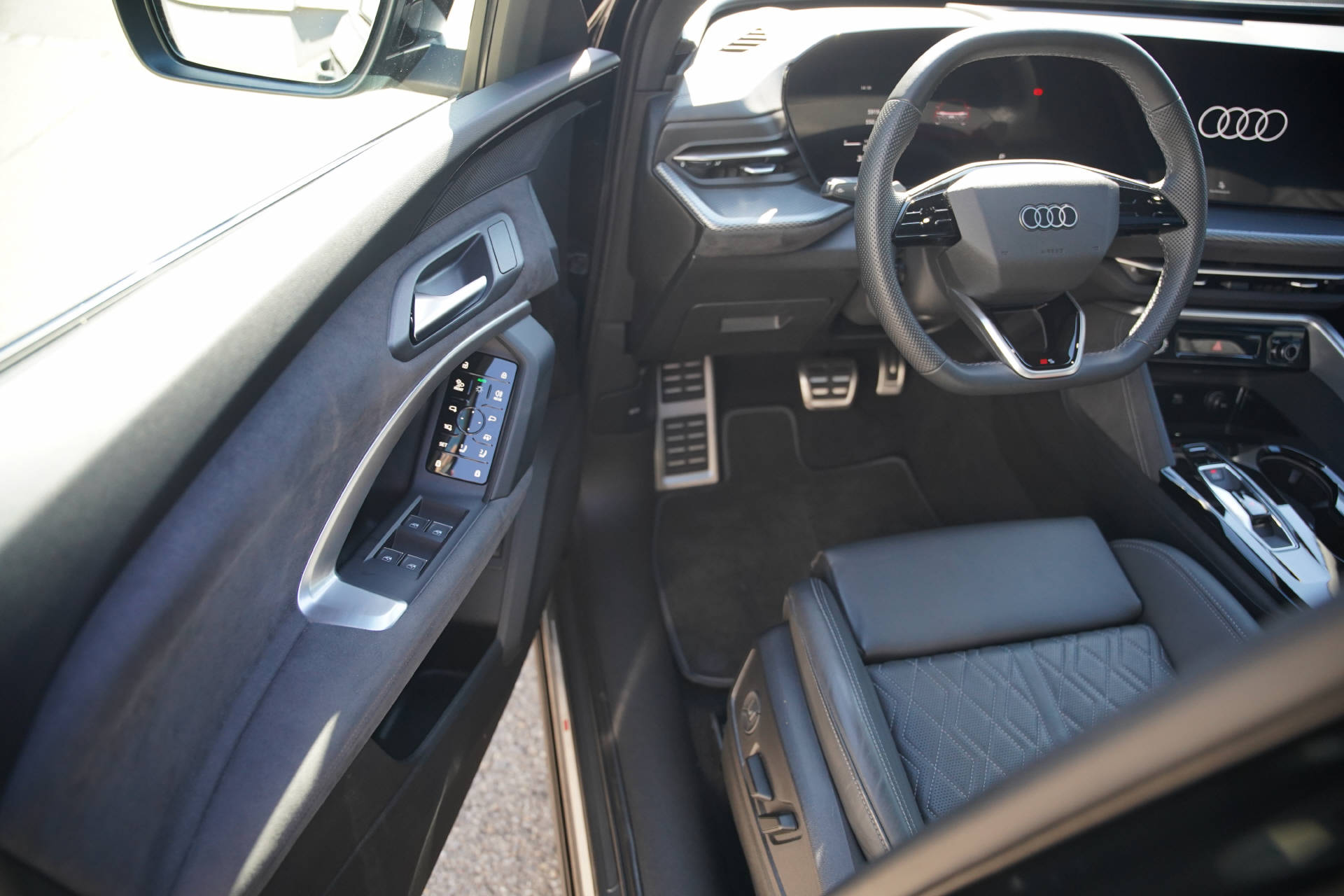 AUDI Q5 Sportback TDI quattro 150 kW S-tronic-image-8
