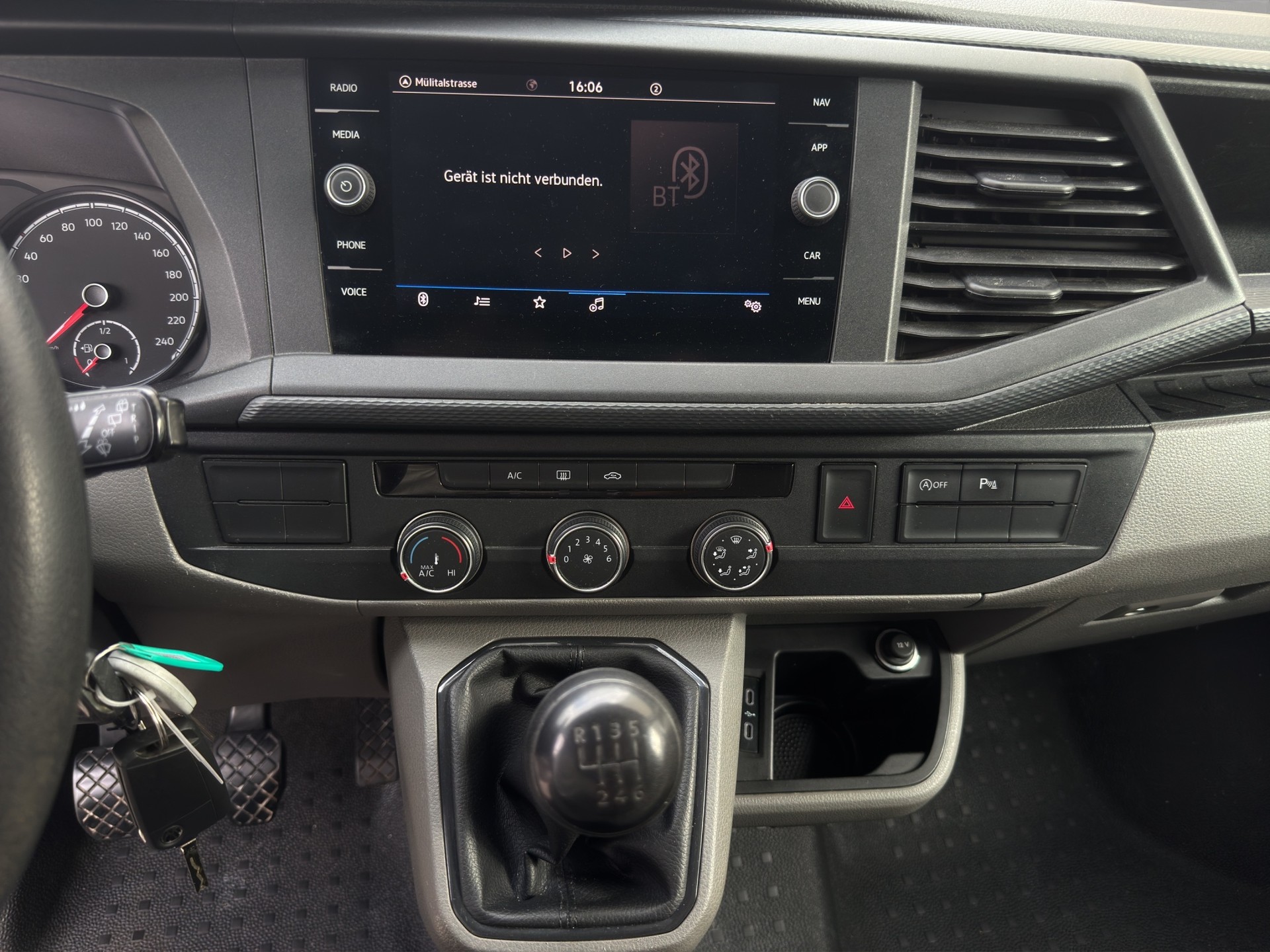 VW T6.1 2.0 TDI 4Motion *Anhängerkupplung*Frisch Ab MFK* Garantie 12 Monate*-image-11