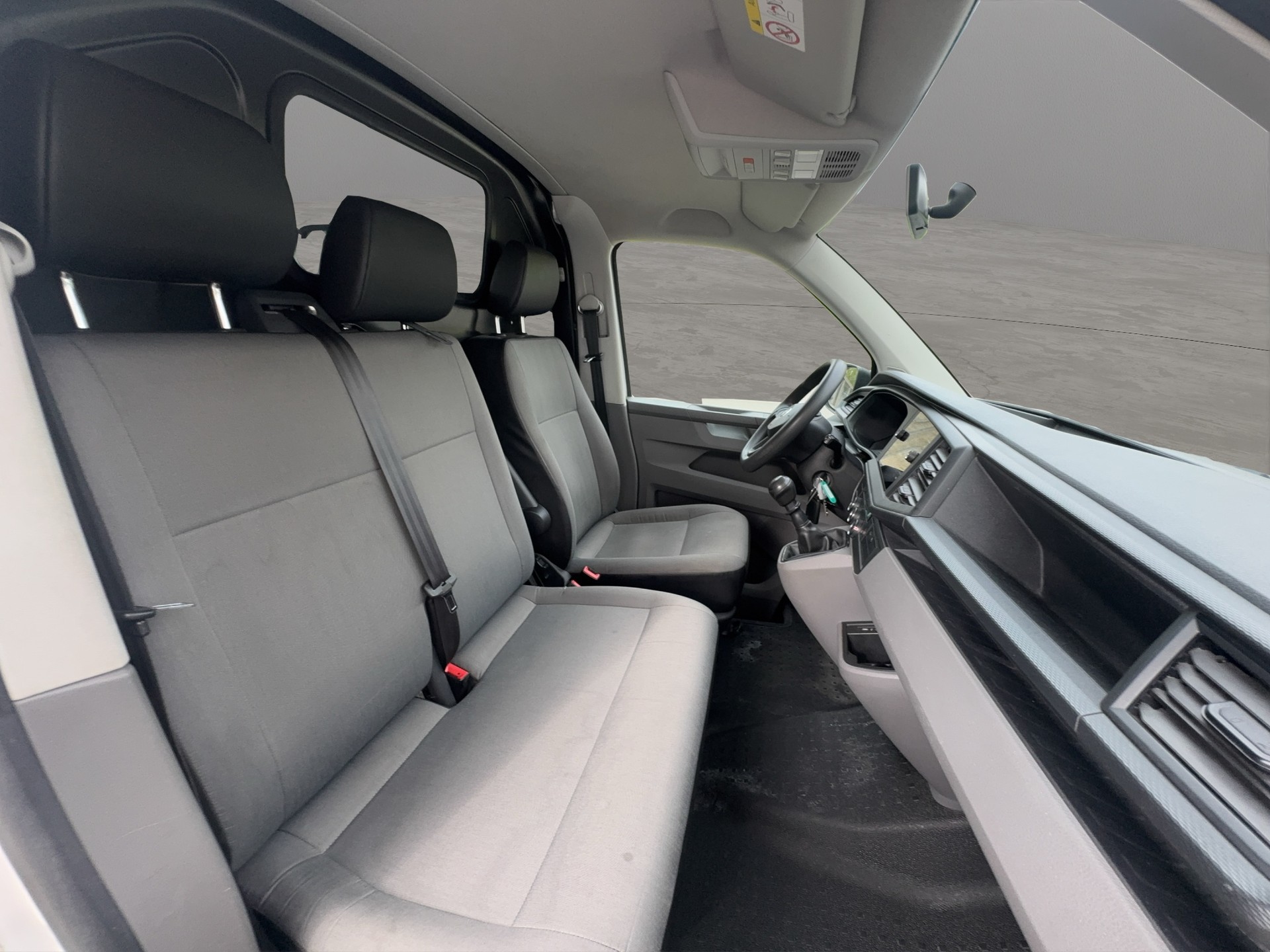 VW T6.1 2.0 TDI 4Motion *Anhängerkupplung*Frisch Ab MFK* Garantie 12 Monate*-image-12