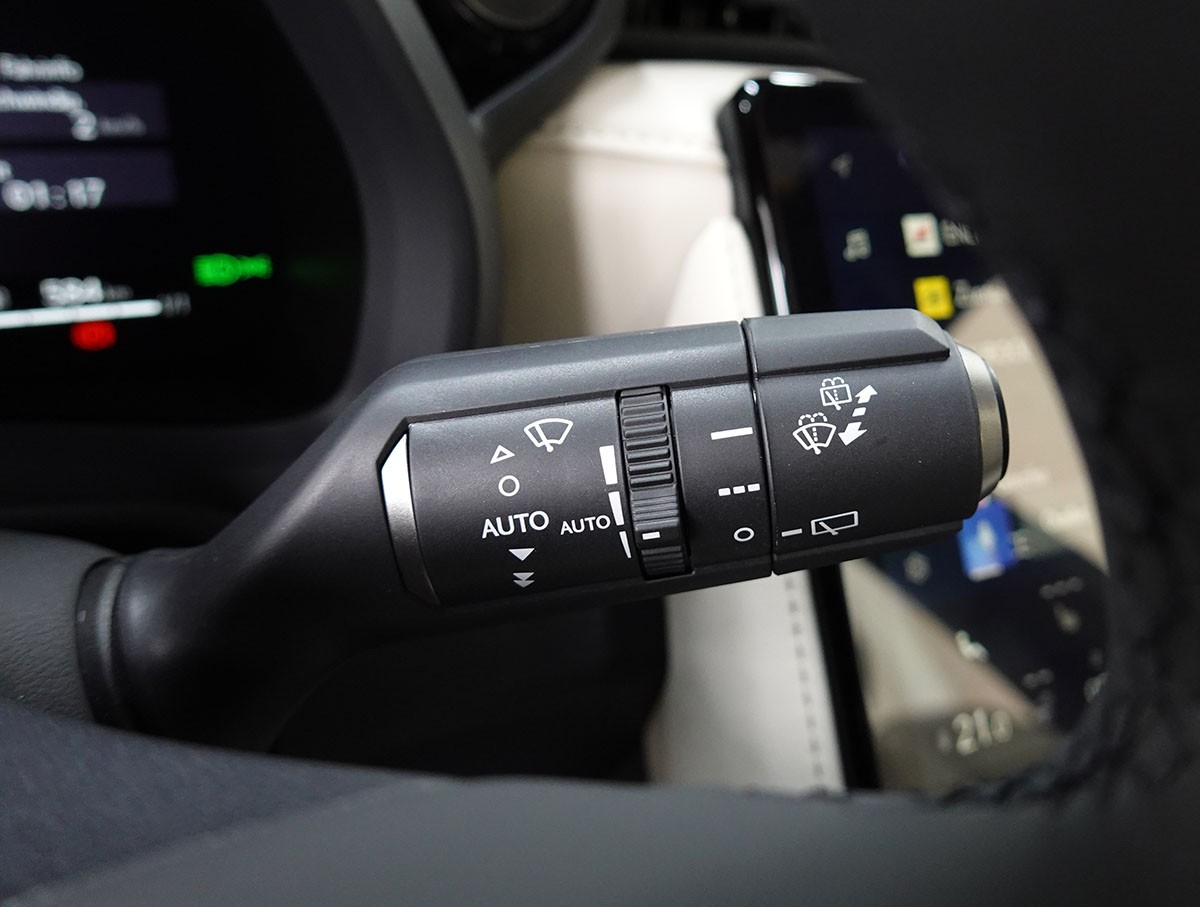 LEXUS LBX FWD Elegant CVT, Leder Weiss, Premium Paket-image-15