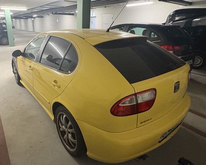 SEAT 1.8 20VT 180 Top Sport-image-4