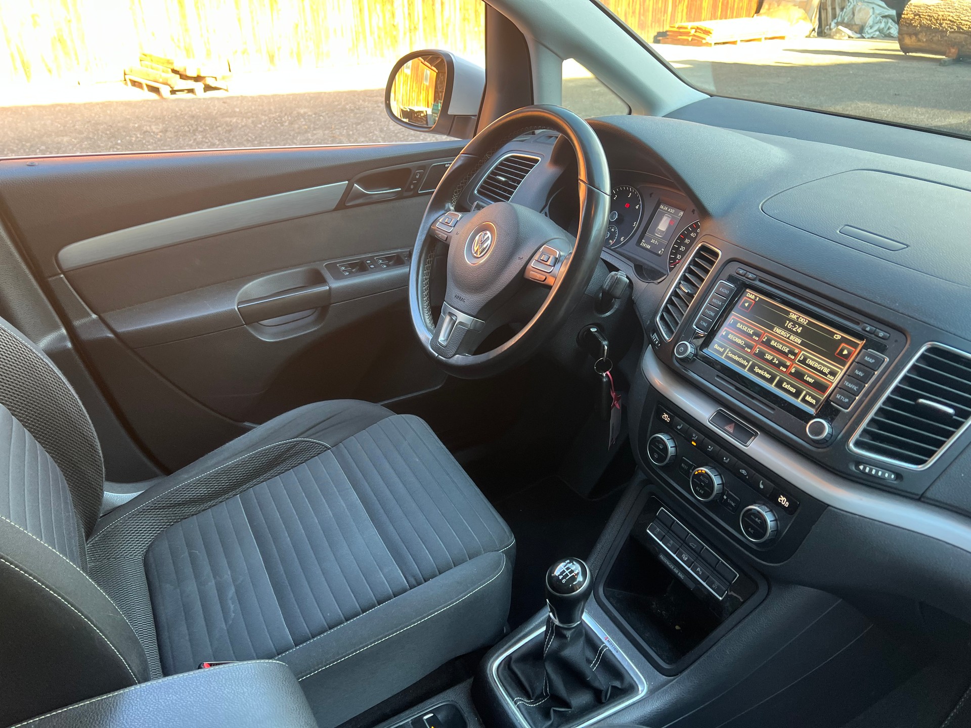 VW Sharan 2.0 TDI BlueMotion Technology Cup 4Motion-image-6