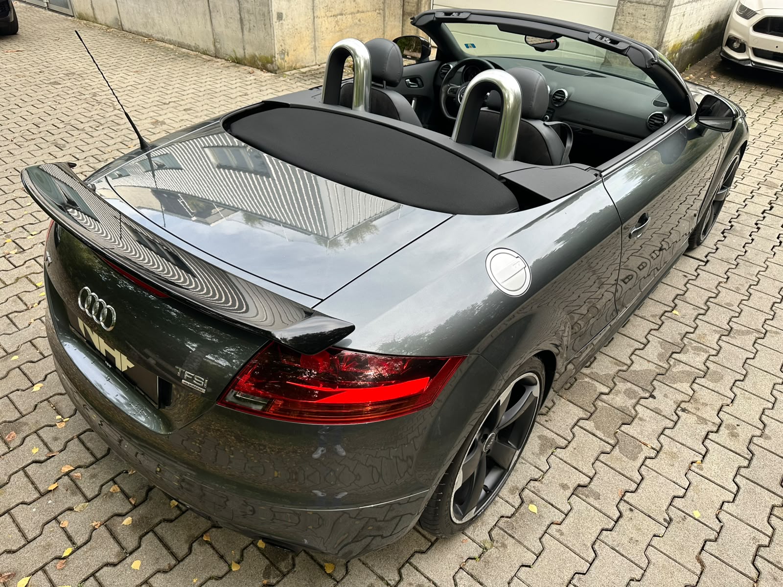 AUDI TT Roadster 2.0 TFSI quattro S-tronic S-Line Competition-image-8