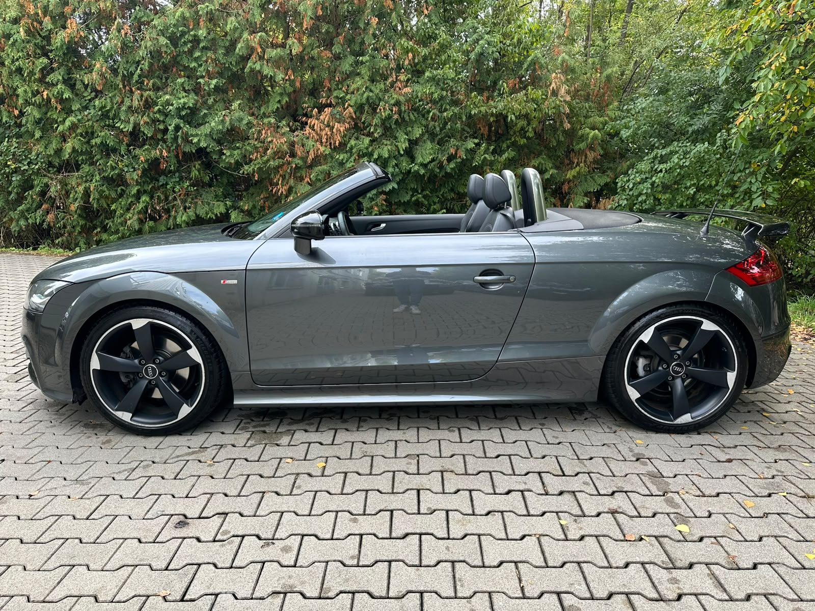AUDI TT Roadster 2.0 TFSI quattro S-tronic S-Line Competition-image-3