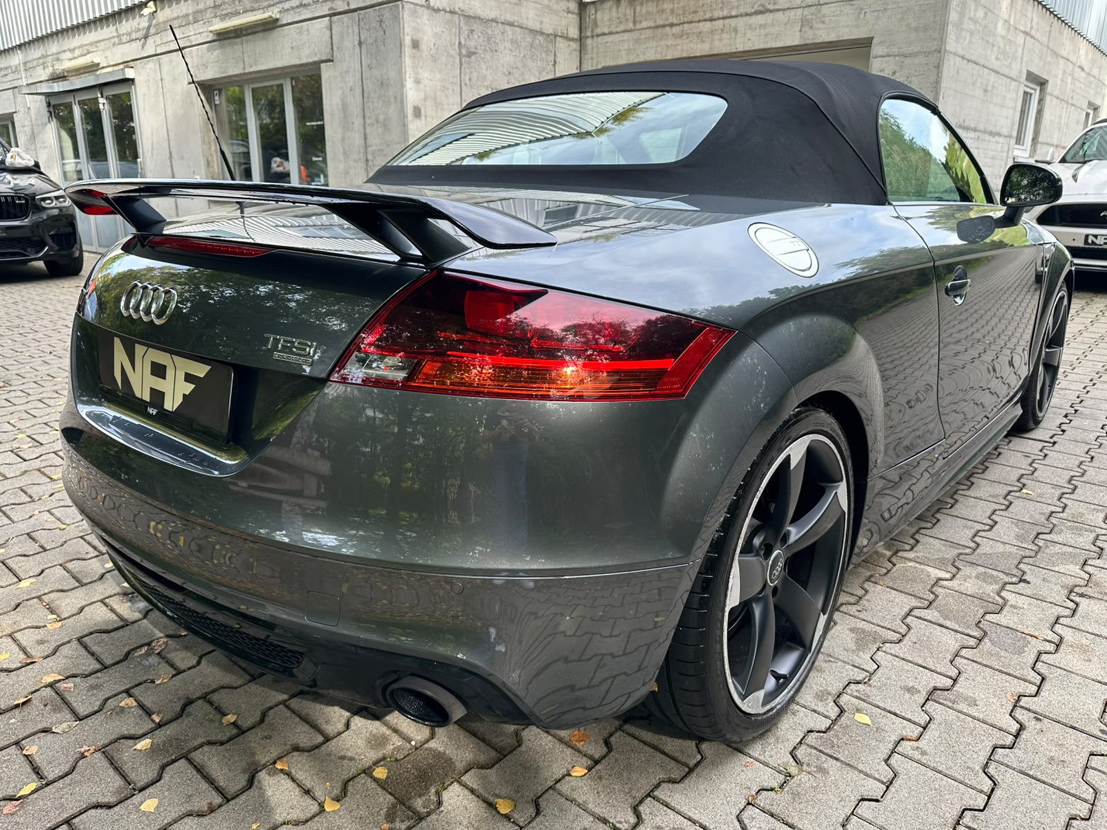 AUDI TT Roadster 2.0 TFSI quattro S-tronic S-Line Competition-image-7