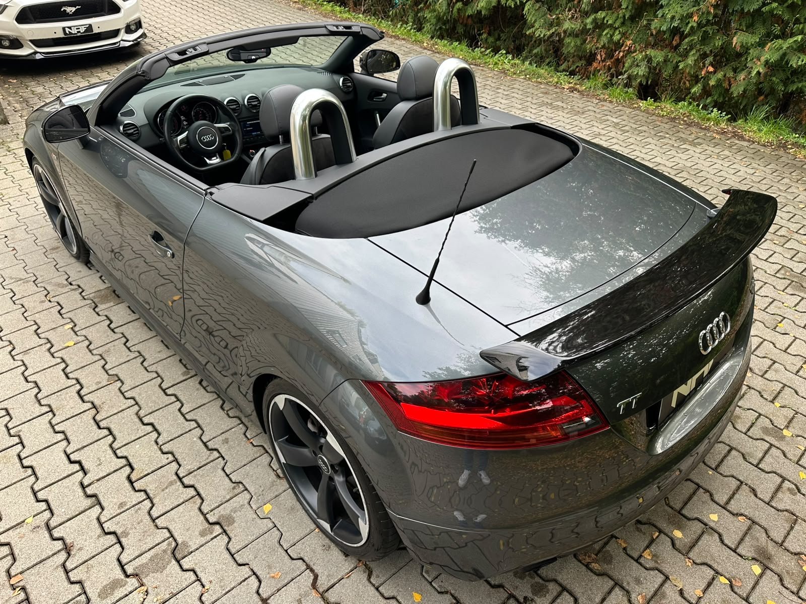 AUDI TT Roadster 2.0 TFSI quattro S-tronic S-Line Competition-image-5
