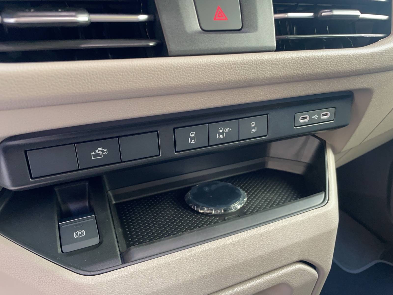 VW California eHybrid Beach Ocean 4Motion-image-14