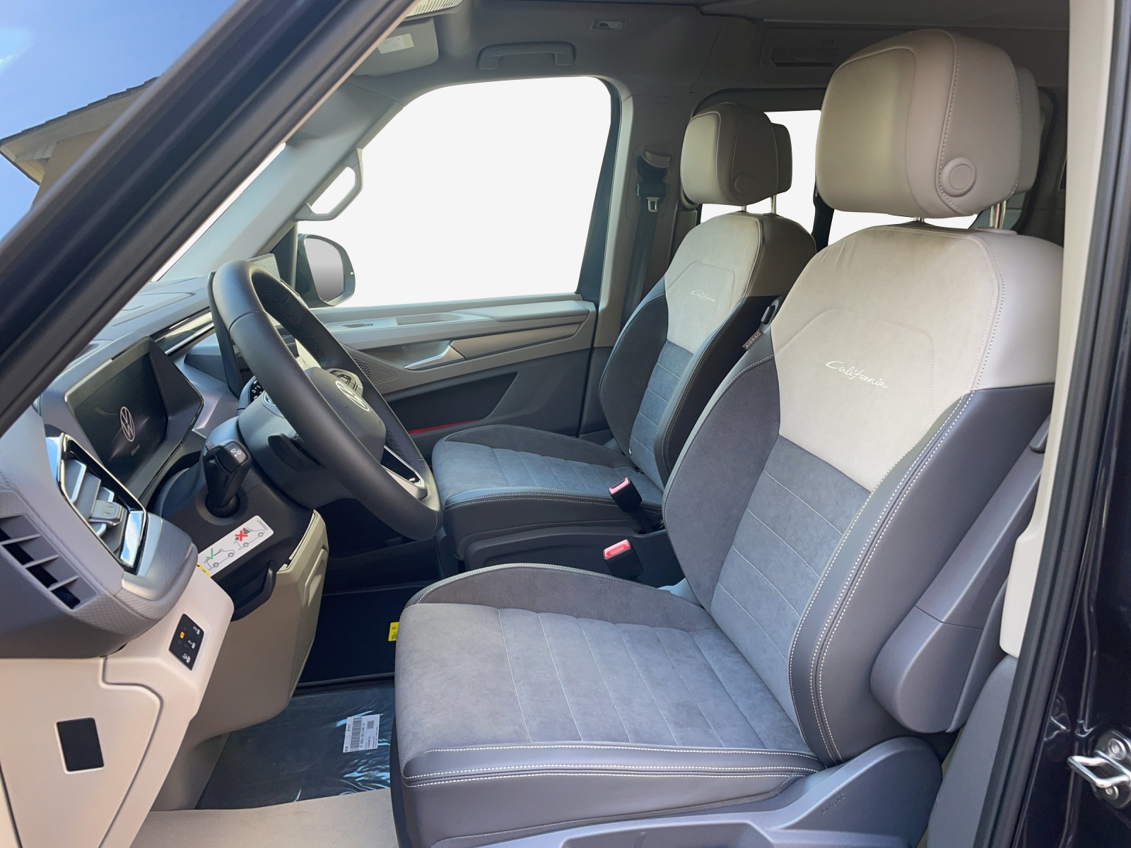 VW California eHybrid Beach Ocean 4Motion-image-7